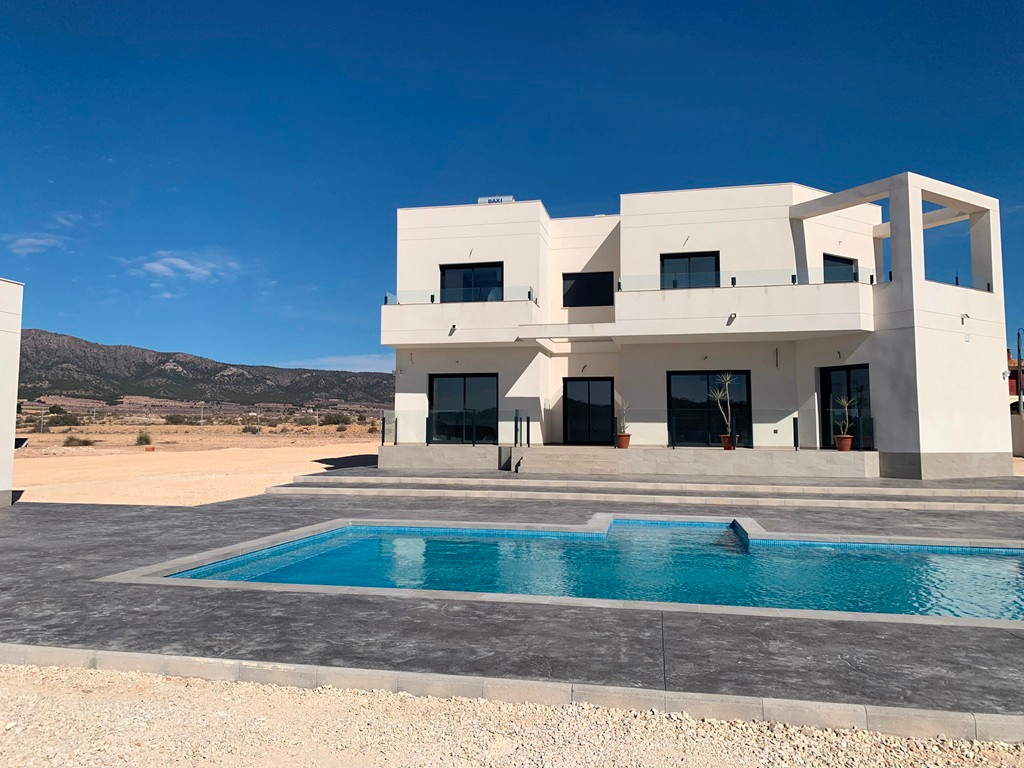 Villa in Pinoso (Ref: AM-PNLCYM180)