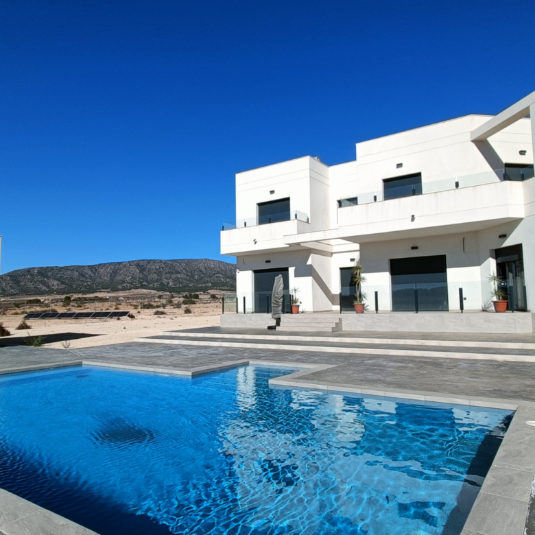 Villa in Pinoso (Ref: AM-PNLCYM180)