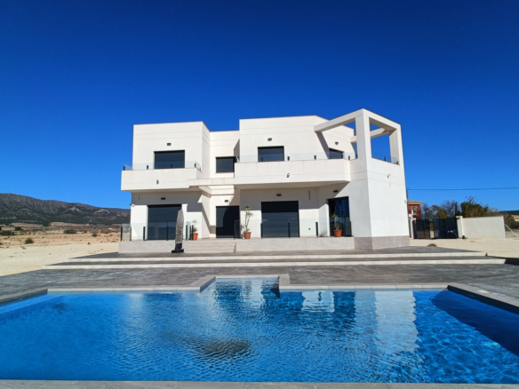 Villa in Pinoso (Ref: AM-PNLCYM180)