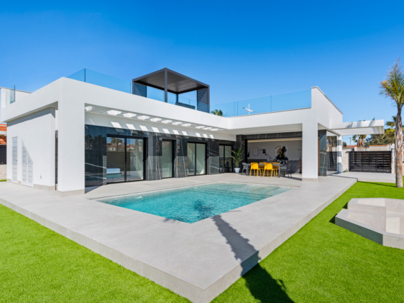 Villa in La Finca Golf (Ref: FINCAGOLF-SUN)