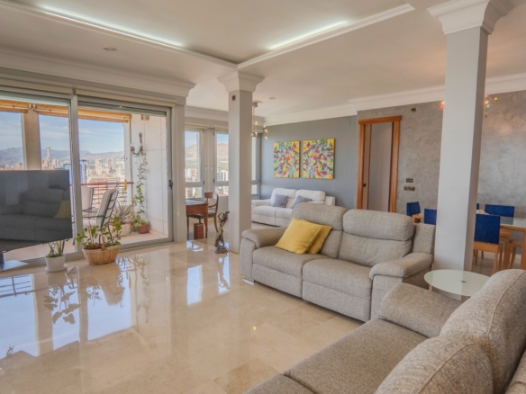 Apartment in Benidorm (Ref: DLF072)