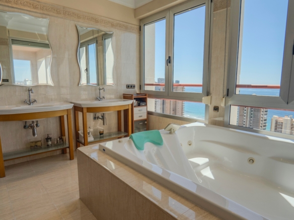 Apartment in Benidorm (Ref: DLF072)