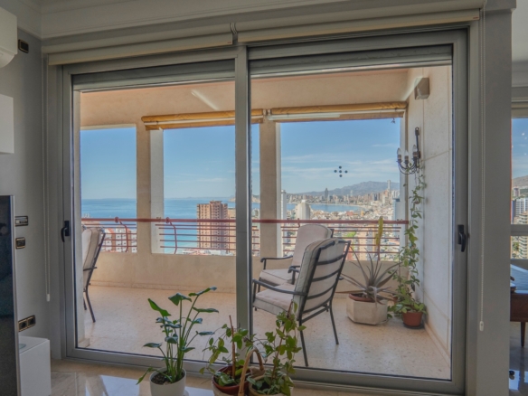 Apartment in Benidorm (Ref: DLF072)