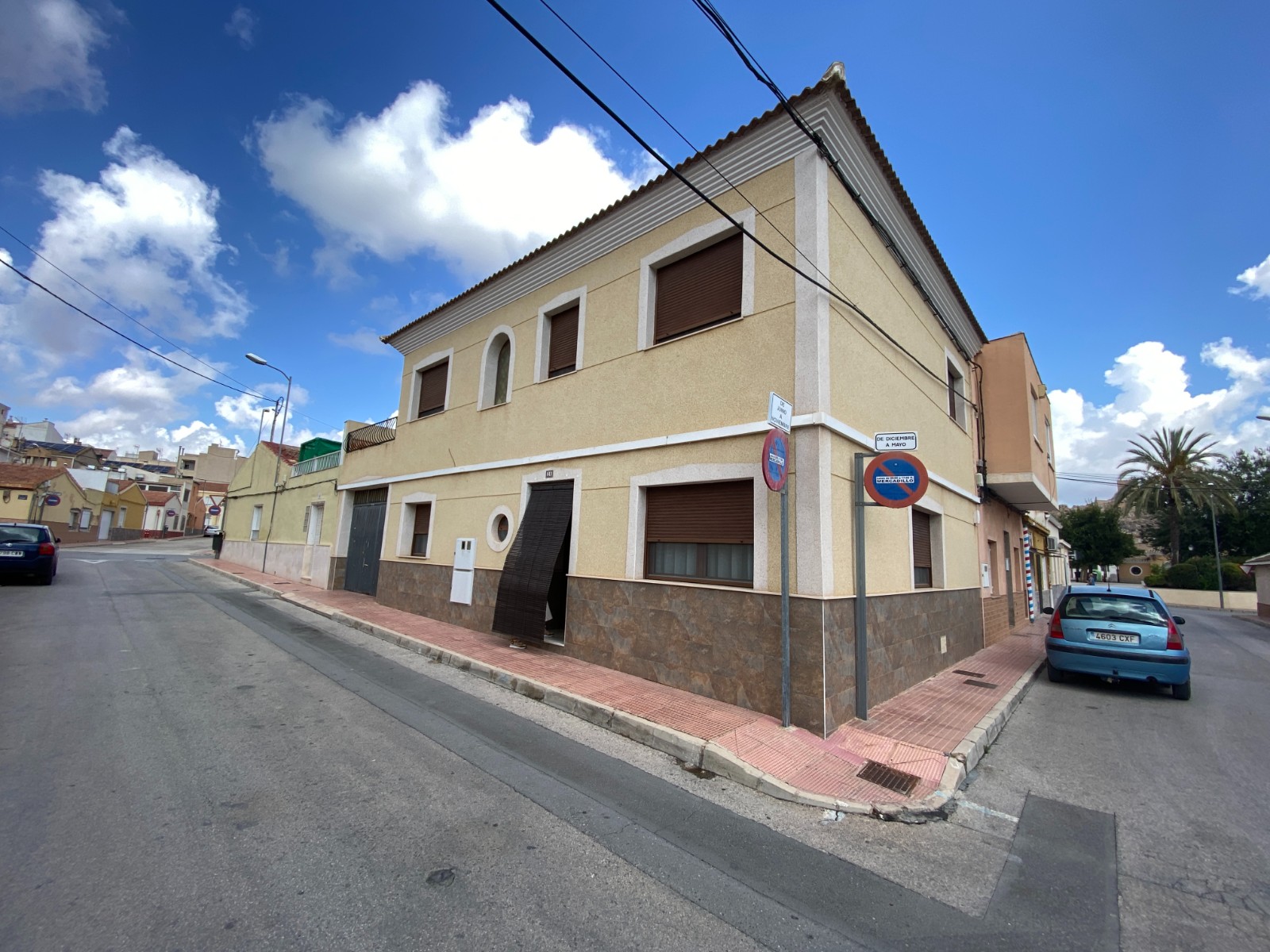 Townhouse in Sax (Ref: 23173)