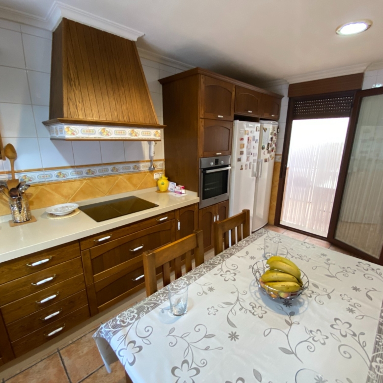 Townhouse in Sax (Ref: 23173)