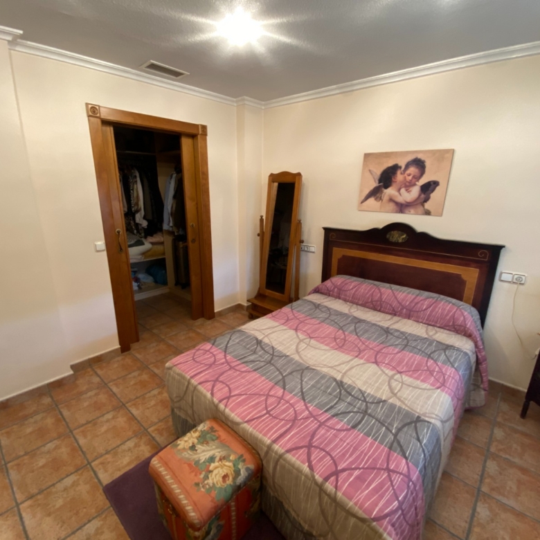 Townhouse in Sax (Ref: 23173)