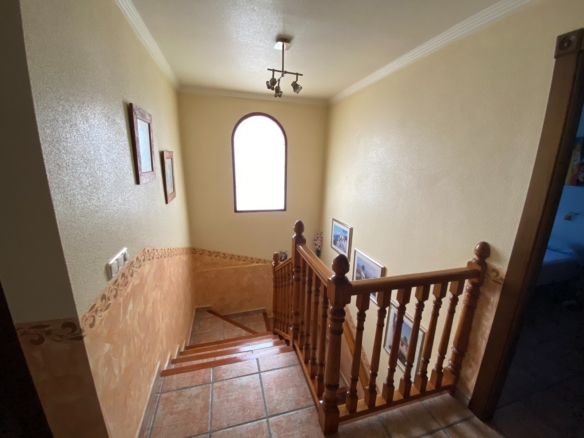 Townhouse in Sax (Ref: 23173)