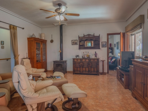 Country Property in Orihuela (Ref: DLF084)