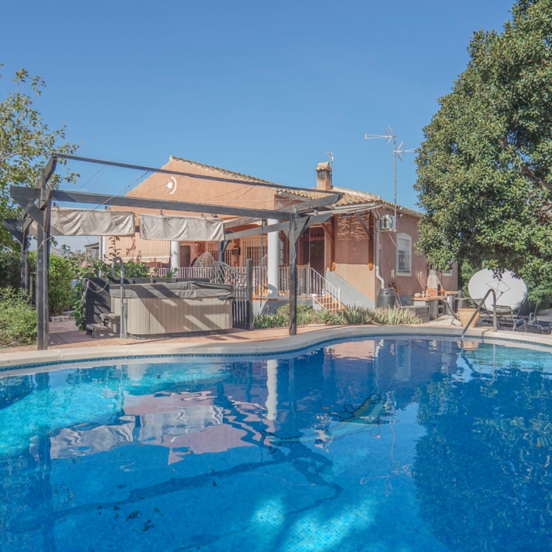 Country Property in Orihuela (Ref: DLF084)