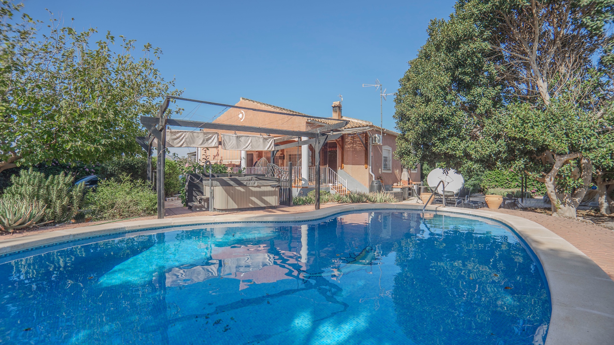 Country Property in Orihuela (Ref: DLF084)