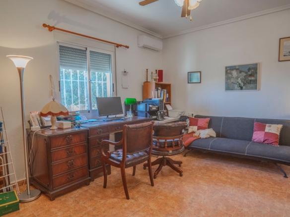Country Property in Orihuela (Ref: DLF084)