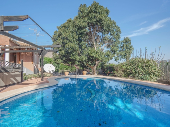Country Property in Orihuela (Ref: DLF084)