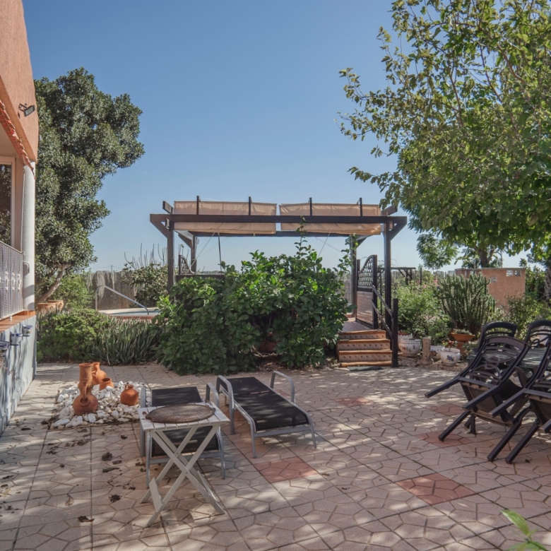 Country Property in Orihuela (Ref: DLF084)