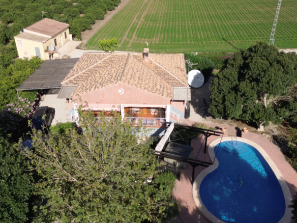 Country Property in Orihuela (Ref: DLF084)