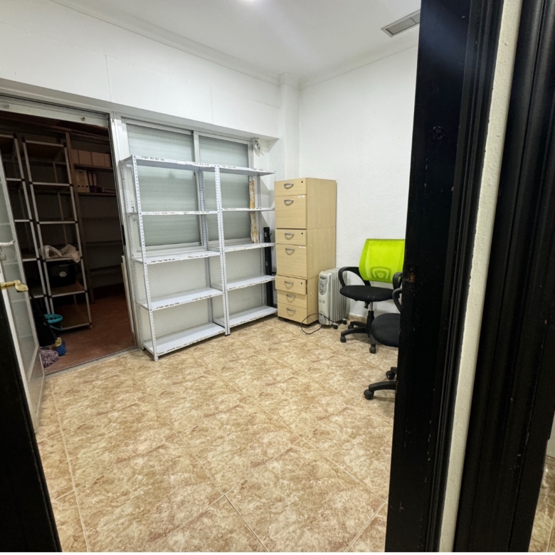 Commercial in Guardamar del Segura (Ref: DLF095)