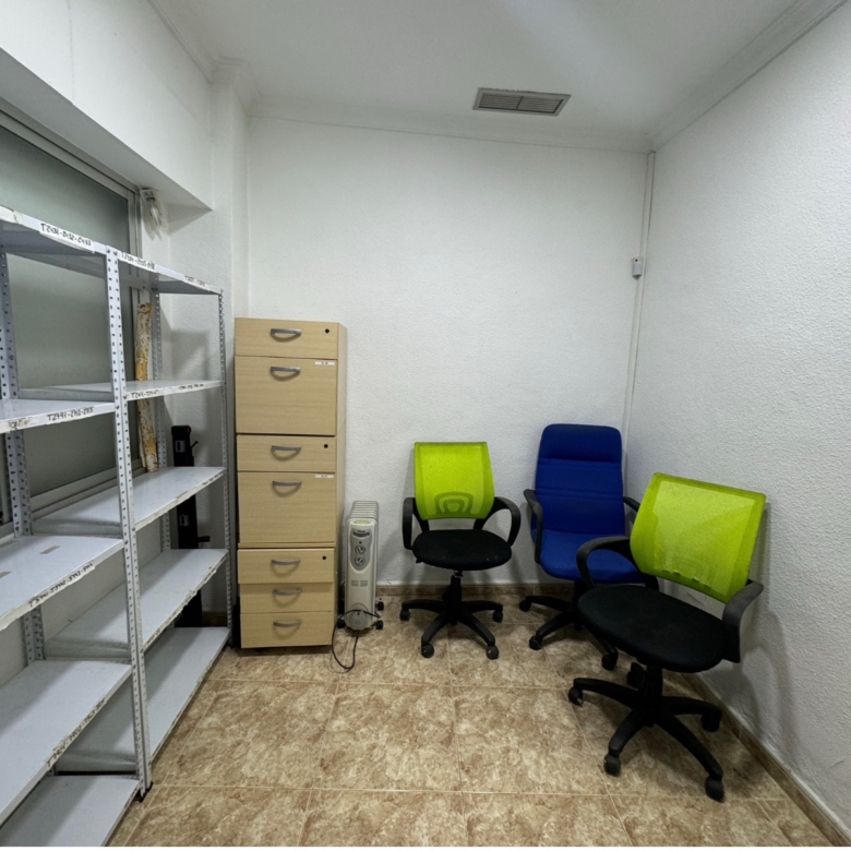 Commercial in Guardamar del Segura (Ref: DLF095)