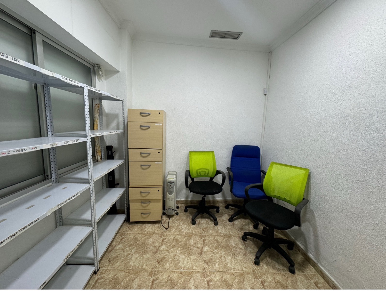 Commercial in Guardamar del Segura (Ref: DLF095)
