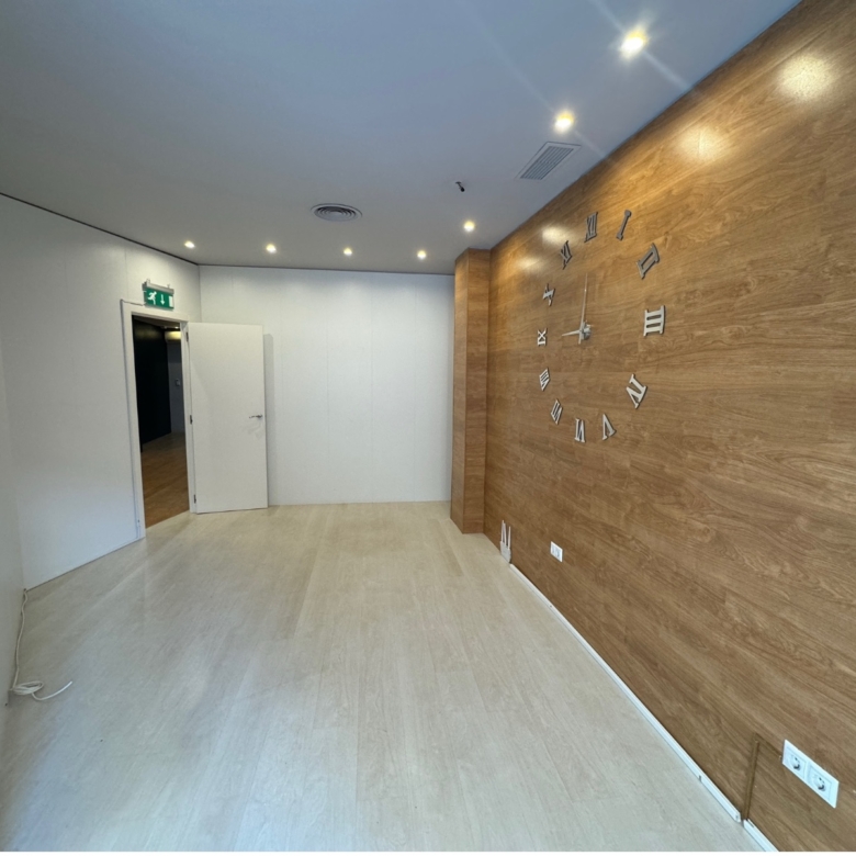 Commercial in Guardamar del Segura (Ref: DLF095)