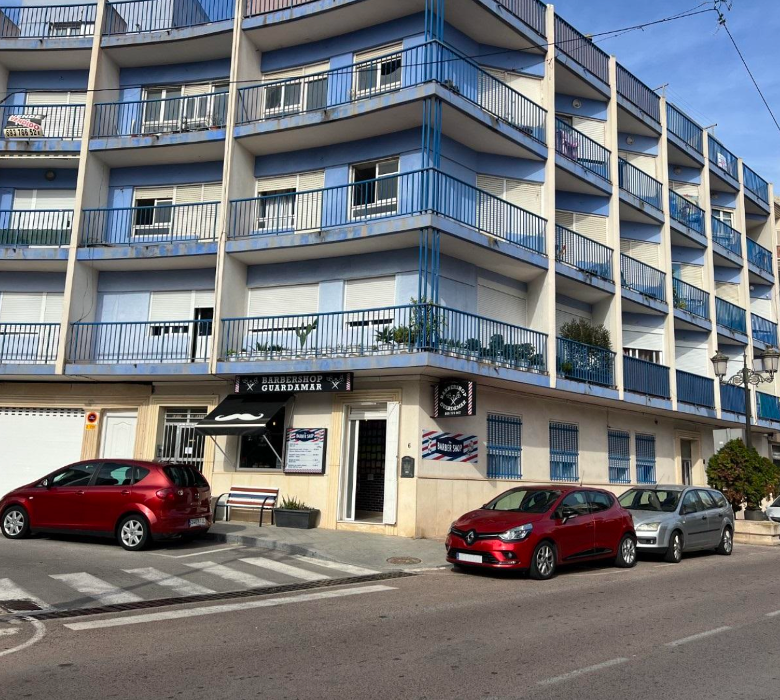 Commercial in Guardamar del Segura (Ref: DLF096)