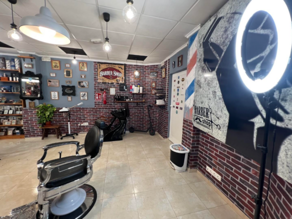 Commercial in Guardamar del Segura (Ref: DLF096)