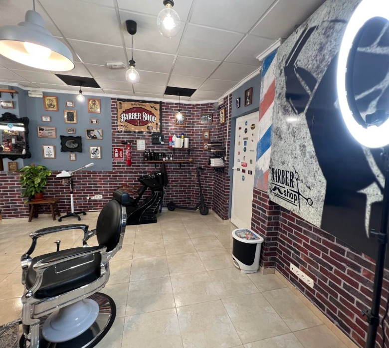 Commercial in Guardamar del Segura (Ref: DLF096)