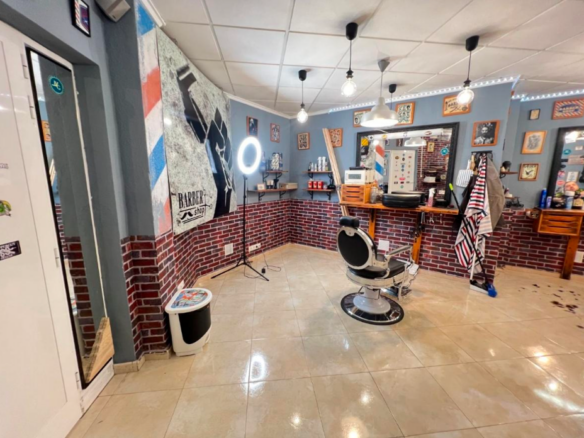 Commercial in Guardamar del Segura (Ref: DLF096)