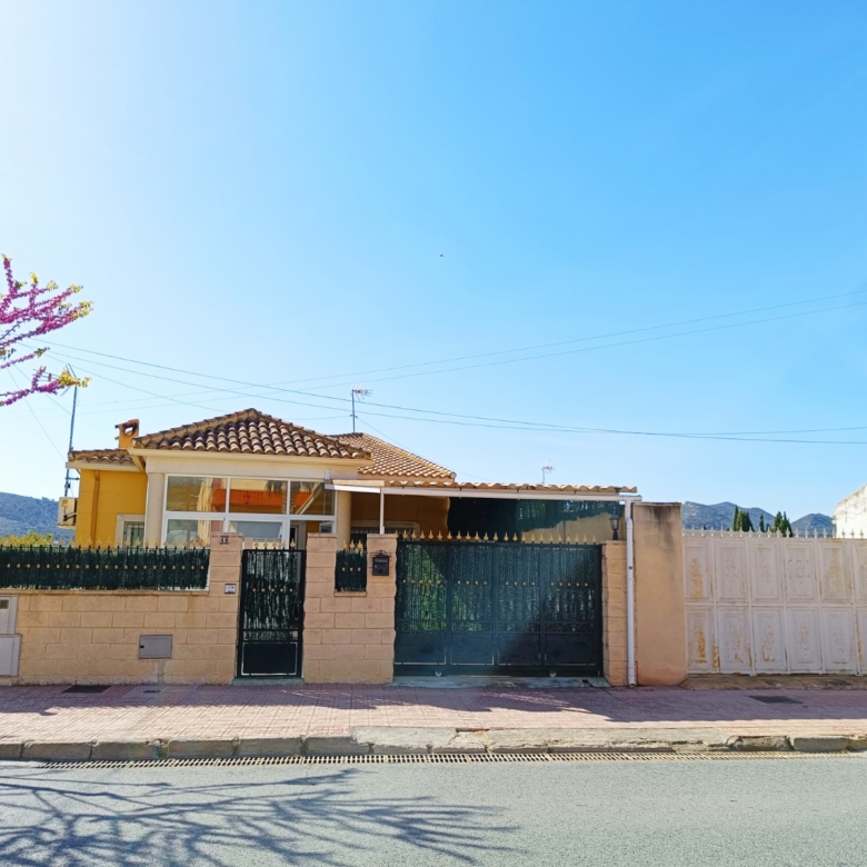 Villa in Hondón de los Frailes (Ref: AM-HFDFIN)