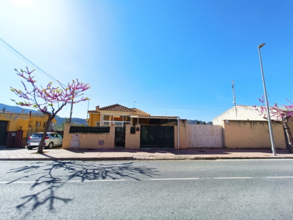 Villa in Hondón de los Frailes (Ref: AM-HFDFIN)