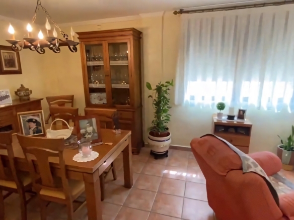 Townhouse in Sax (Ref: 23173)