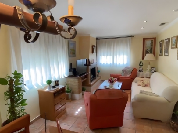 Townhouse in Sax (Ref: 23173)