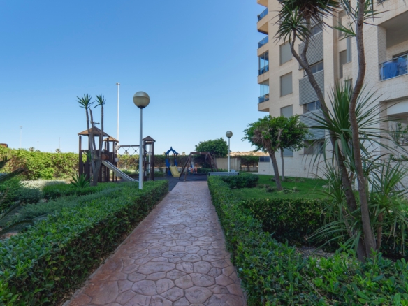 Apartment in Guardamar del Segura (Ref: DLF106)