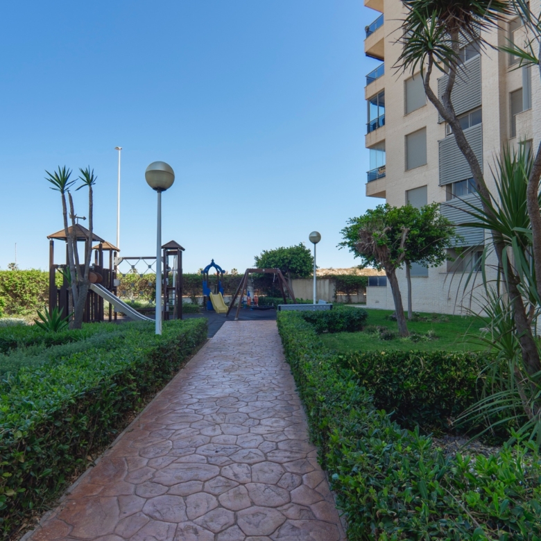 Apartment in Guardamar del Segura (Ref: DLF106)