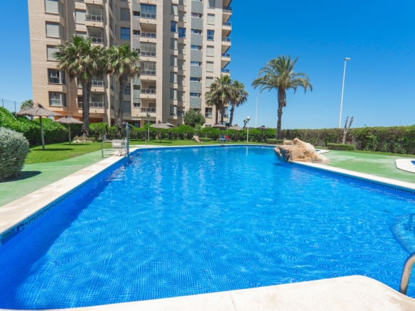 Apartment in Guardamar del Segura (Ref: DLF106)