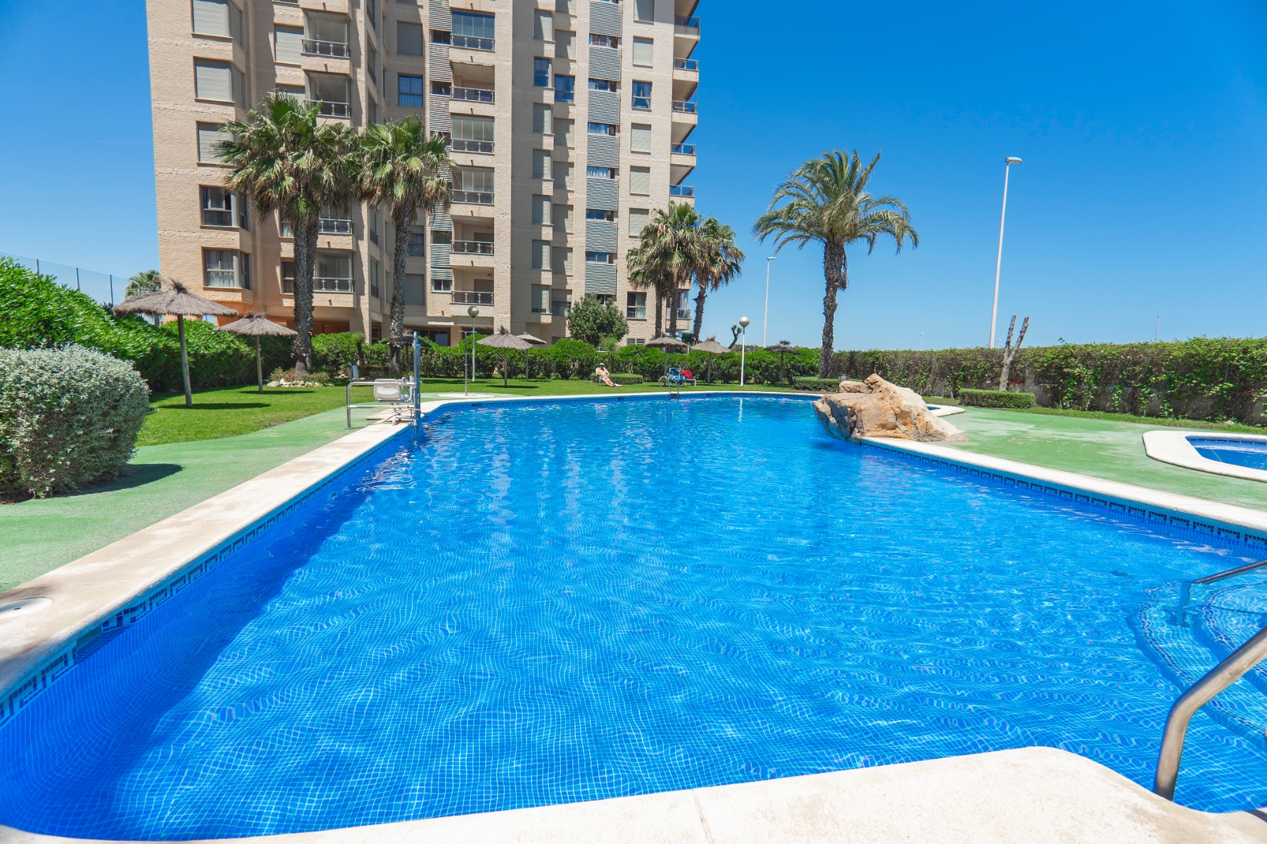 Apartment in Guardamar del Segura (Ref: DLF106)