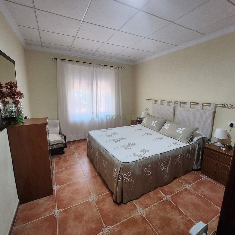 Villa in Villena (Ref: 5025 13766)