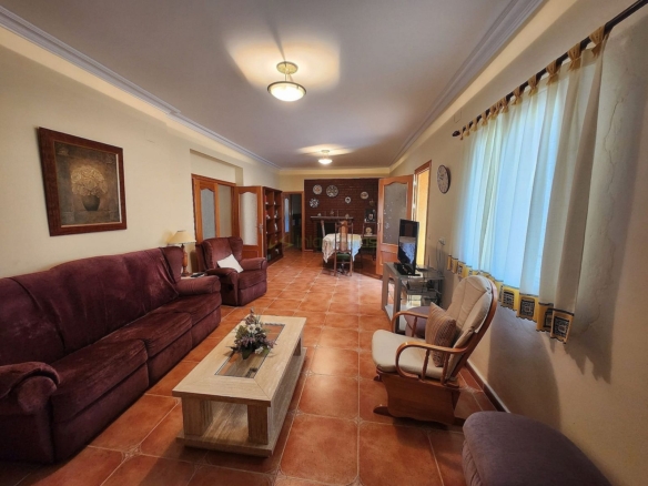 Villa in Villena (Ref: 5025 13766)