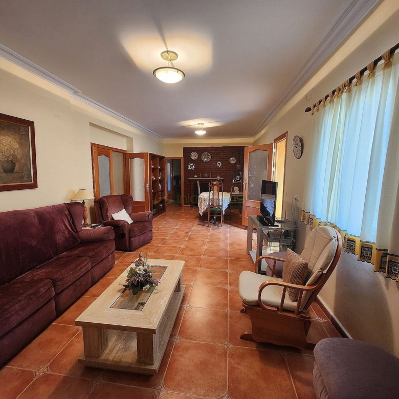 Villa in Villena (Ref: 5025 13766)