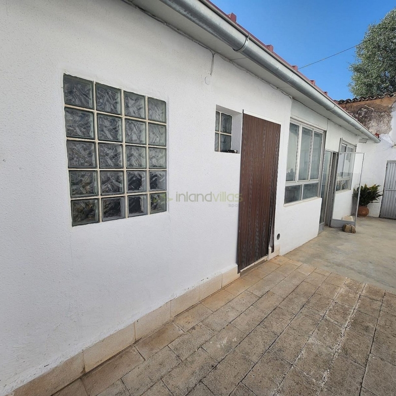 Villa in Villena (Ref: 5025 13766)