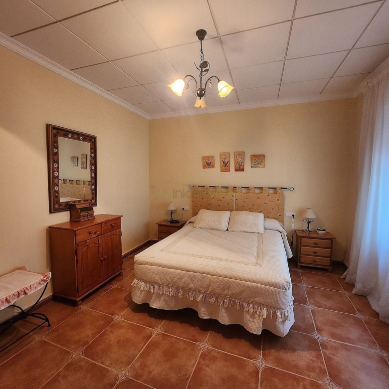 Villa in Villena (Ref: 5025 13766)