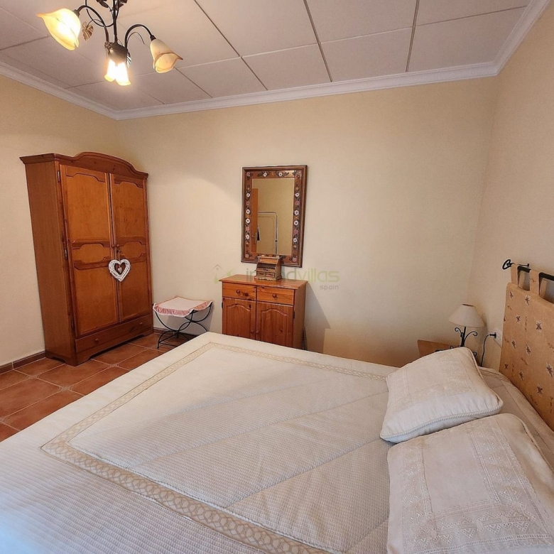 Villa in Villena (Ref: 5025 13766)