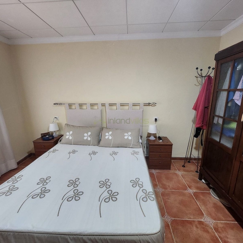 Villa in Villena (Ref: 5025 13766)