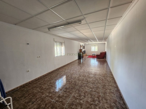 Villa in Villena (Ref: 5025 13766)
