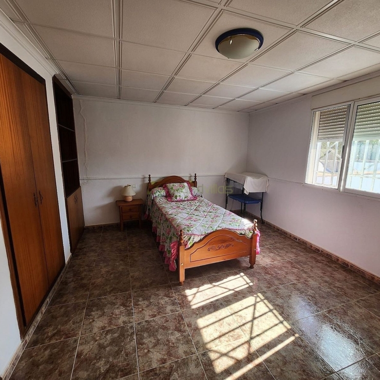 Villa in Villena (Ref: 5025 13766)