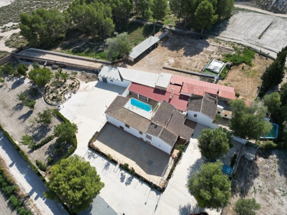 Villa in Villena (Ref: 5025 13766)