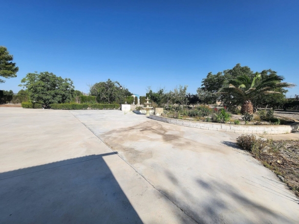 Villa in Villena (Ref: 5025 13766)