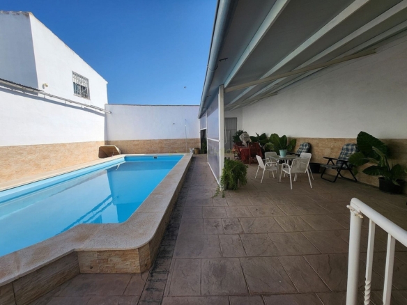Villa in Villena (Ref: 5025 13766)