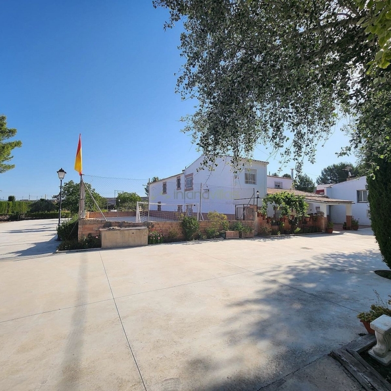 Villa in Villena (Ref: 5025 13766)