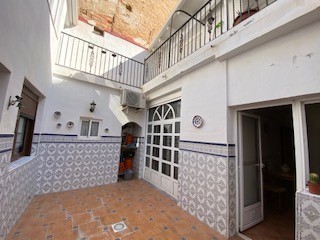 Townhouse in Sax (Ref: 23188)