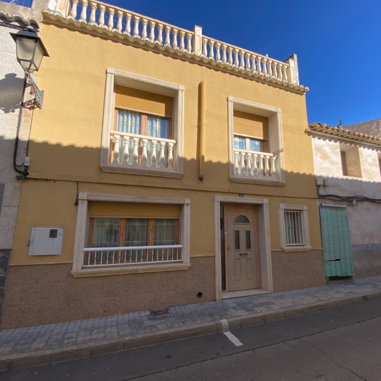 Townhouse in Sax (Ref: 23191)