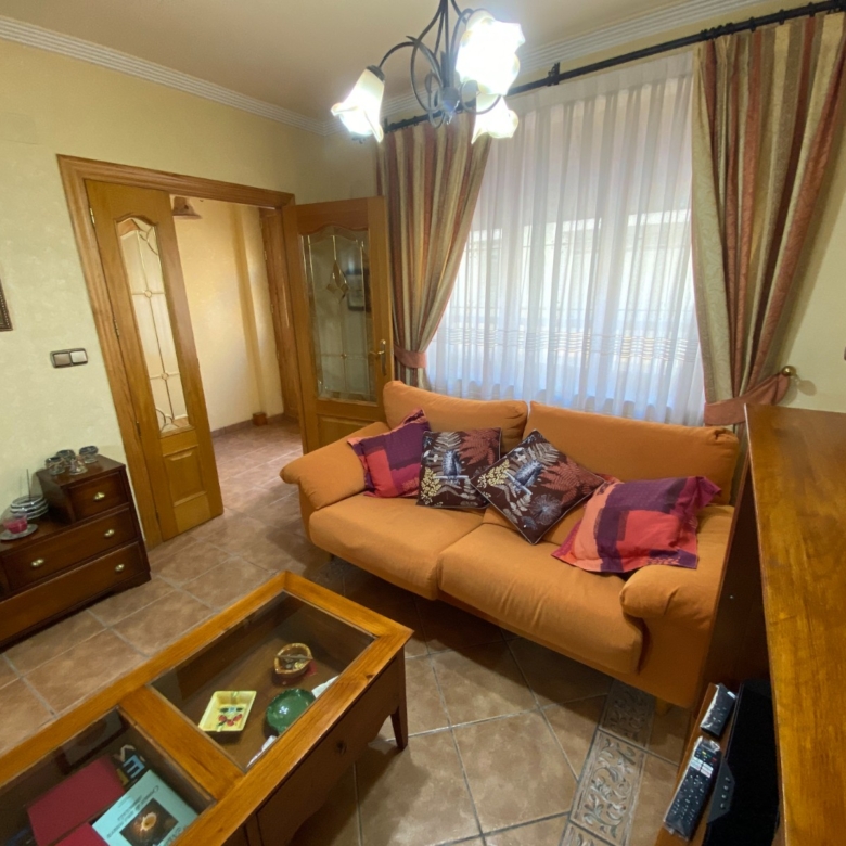 Townhouse in Sax (Ref: 23191)